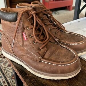 Boys Levi boots